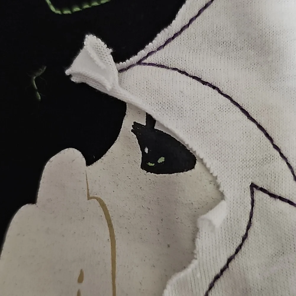Wear Wicked Witches Short-sleeve V-neck Tee Youth XL